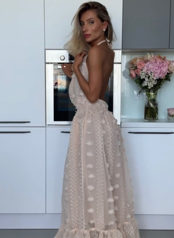 Καλοκαιρινό γυναικείο μοντέρνο φόρεμα με ανοιχτή πλάτη και μεγάλο σκίσιμο-GR