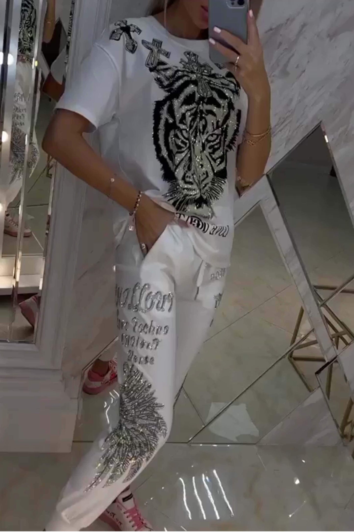 Γυναικείο σετ δύο τεμαχίων, τοπ και παντελόνι σε μοντέρνο ρομβοειδές σχέδιο-GR