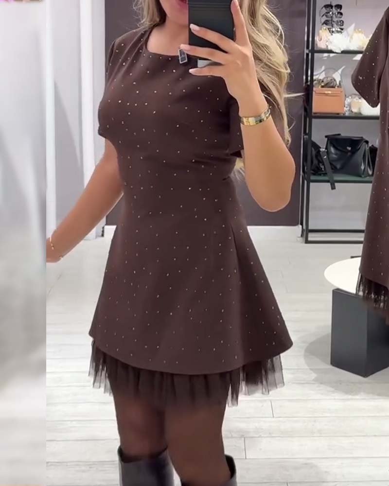 Elegantno, sijoče, mrežno obleko z mozaikom - SL