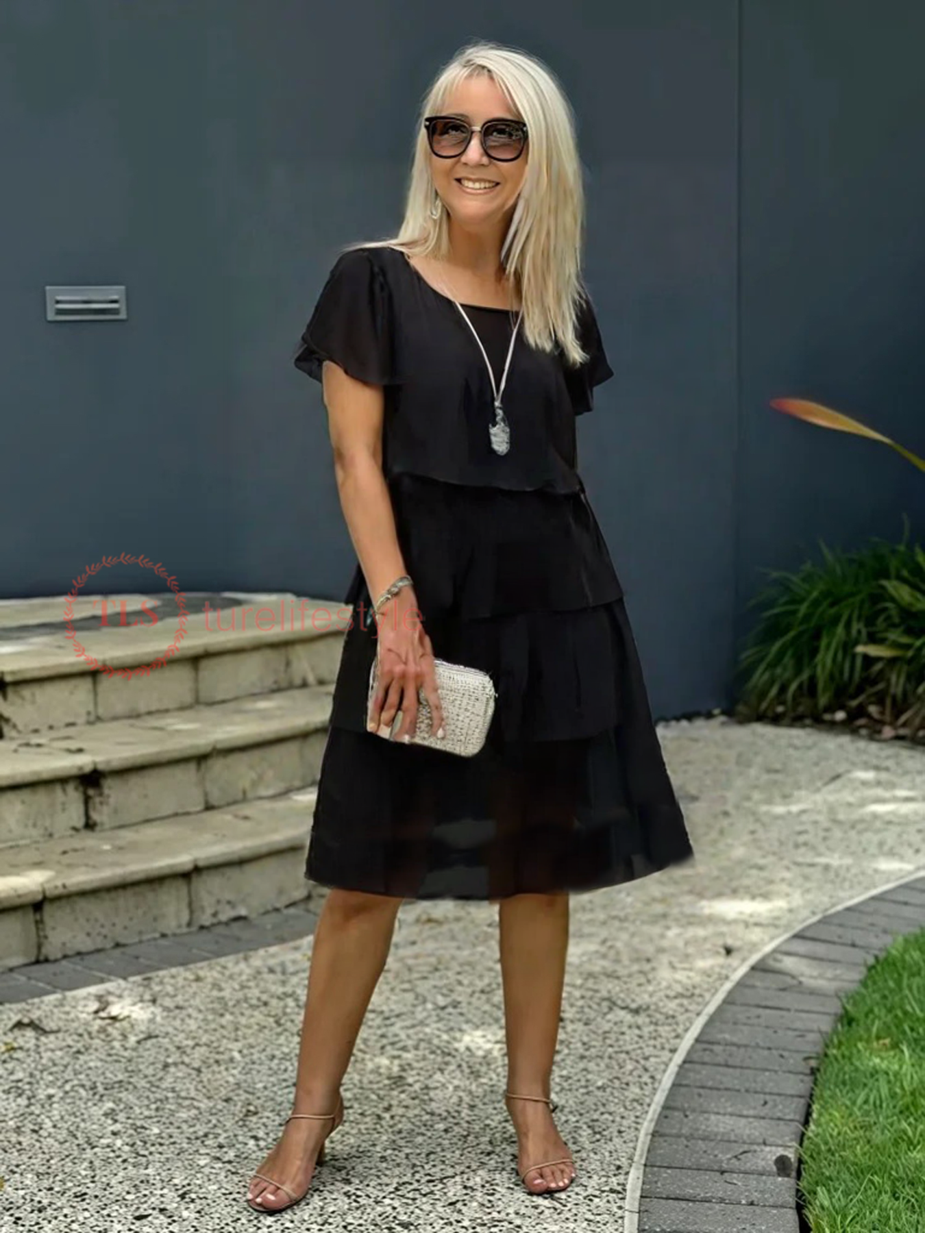 Vestido ancho con capas de gasa.-ES