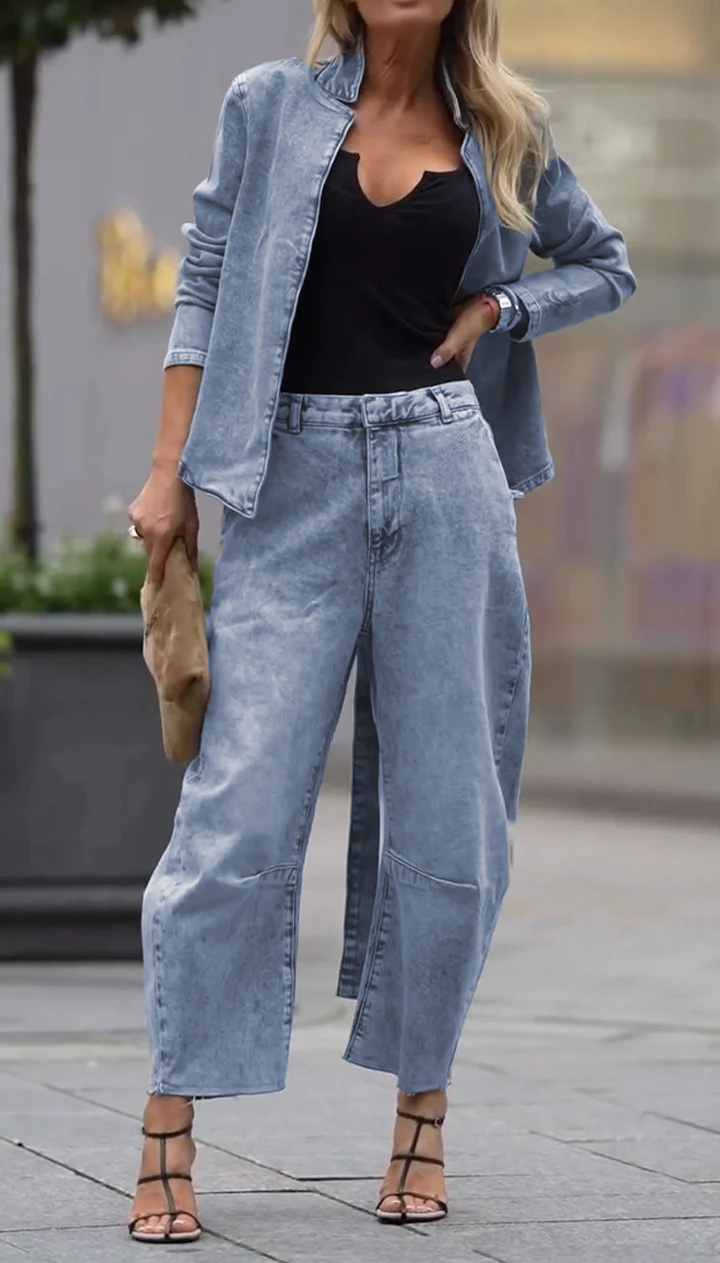 Γυναικείο παλτό και παντελόνι με στρογγυλή λαιμόκοψη σε ένα casual σετ-GR