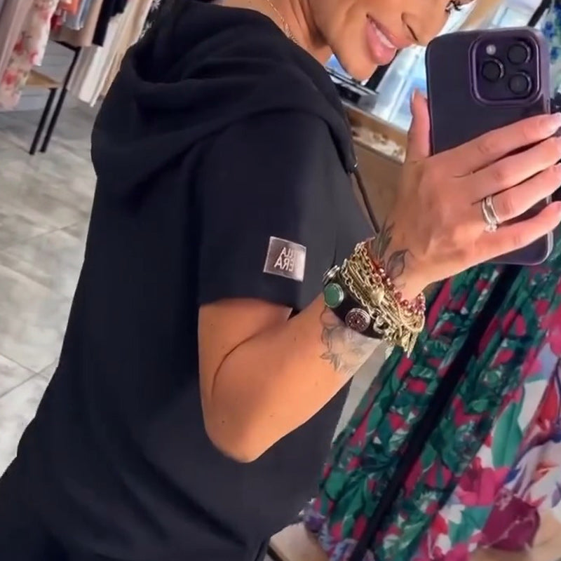 Μπλούζα με κουκούλα και V ντεκολτέ, κοντομάνικο, παντελόνι, σετ δύο τεμαχίων-GR