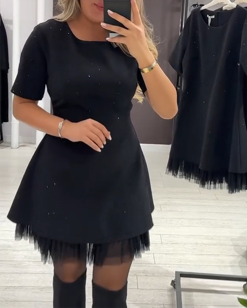 Elegantno, sijoče, mrežno obleko z mozaikom - SL