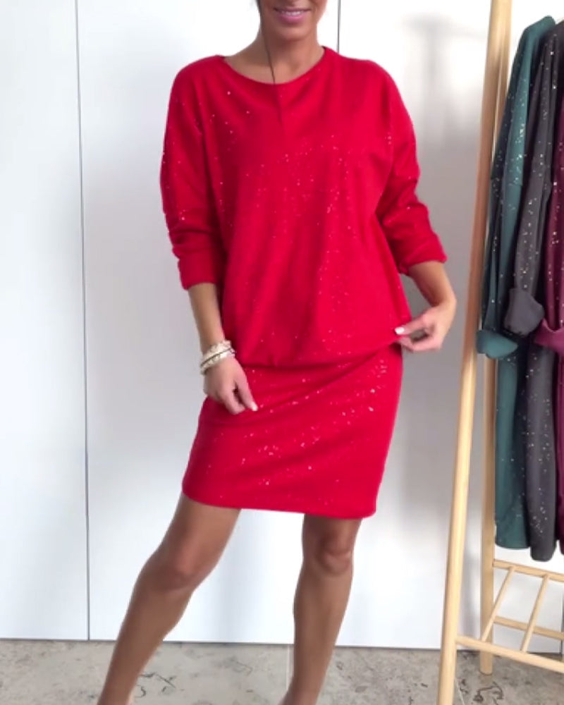 Ένα φόρεμα με στρογγυλή λαιμόκοψη και λεπτό μπροκάρ-GR