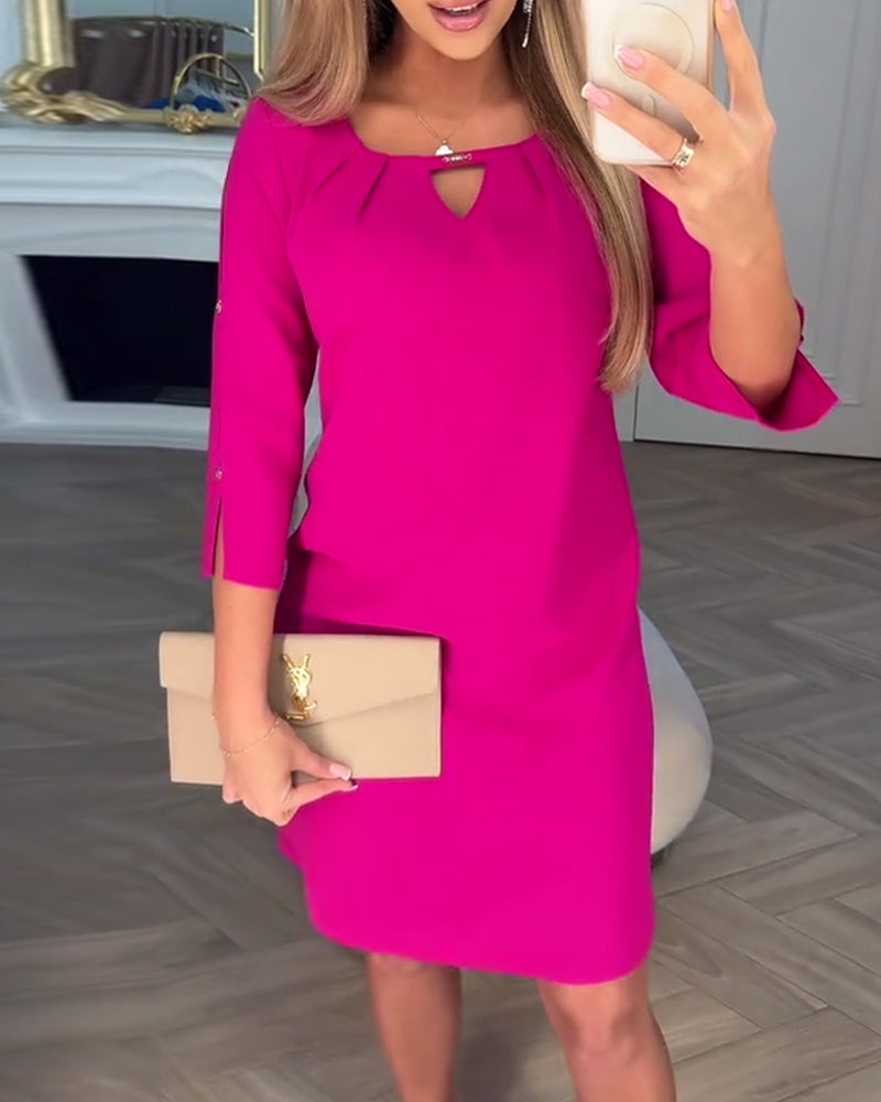 Κομψό, μονόχρωμο, απλό φόρεμα σε σχήμα V-GR