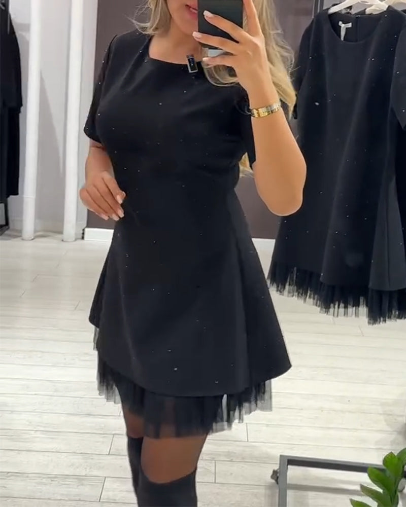 Elegantno, sijoče, mrežno obleko z mozaikom - SL