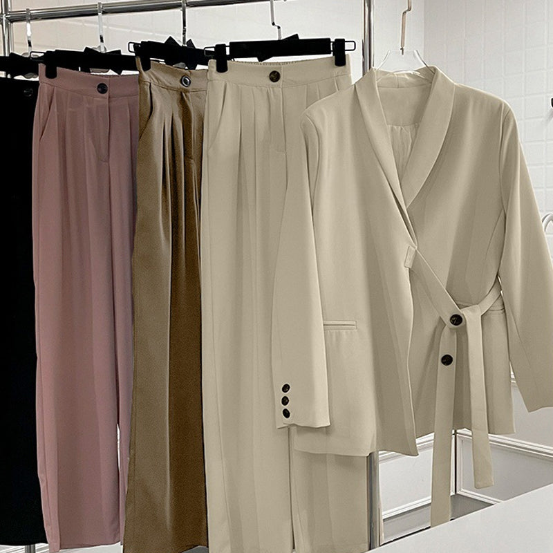 Γυναικείο σετ δύο τεμαχίων - σακάκι με κορδόνι μπροστά και παντελόνι με φαρδιά γραμμή-GR